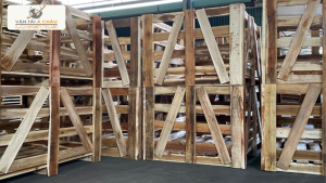 Vận Chuyển Pallet Gỗ Xuất Khẩu – Từ Bình Dương Ra Cảng Hải Phòng Bằng Xe Móc Sàn