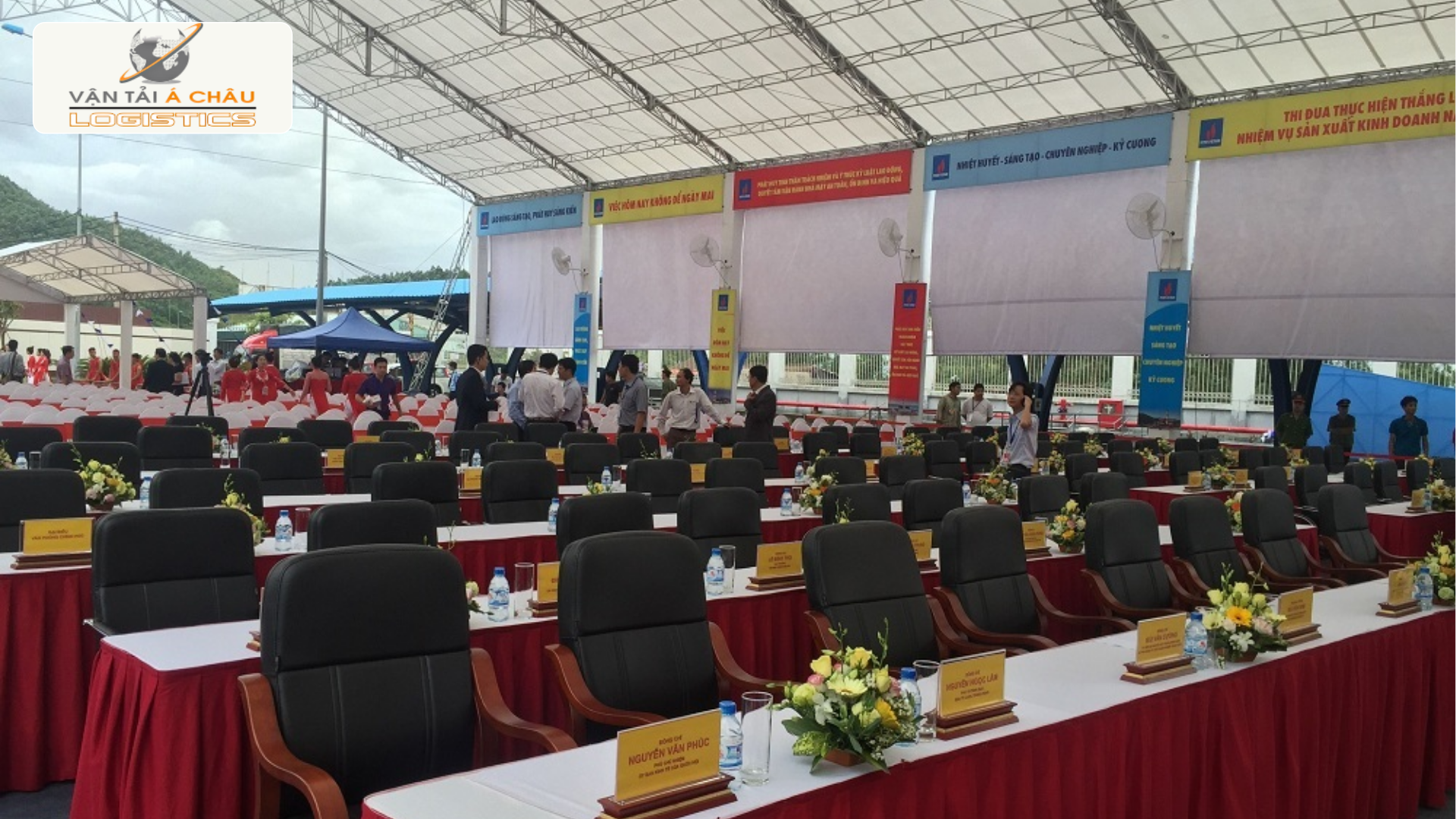 Tăng Cường Vận Chuyển Bàn Ghế Sự Kiện từ Đà Nẵng đến Quy Nhơn Dịp 2/9: Đúng Tiến Độ, An Toàn Tuyệt Đối Tăng Cường Vận Chuyển Bàn Ghế Sự Kiện từ Đà Nẵng đến Quy Nhơn Dịp 2/9: Đúng Tiến Độ, An Toàn Tuyệt Đối