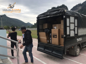 Vận chuyển thiết bị sân khấu cho sự kiện 2/9 – Giải pháp chuyên nghiệp, đúng tiến độ, đảm bảo an toàn tuyệt đối