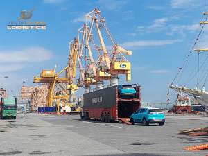 Vận chuyển xe ô tô điện bằng xe lồng từ Hải Phòng vào TP.HCM