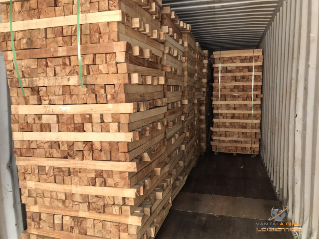 Dịch vụ vận chuyển gỗ xẻ từ cảng TP.HCM đến khu công nghiệp Sóng Thần