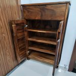 Dịch Vụ Vận Chuyển Tủ Trà Gỗ Nguyên Tấm Từ HCM [Uy Tín & Chuyên Nghiệp]