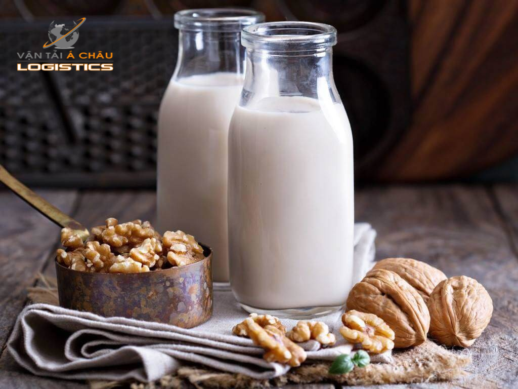 Vận chuyển sữa hạt tươi bằng xe lạnh từ TP.HCM ra Hà Nội – Giải pháp bảo quản an toàn và hiệu quả