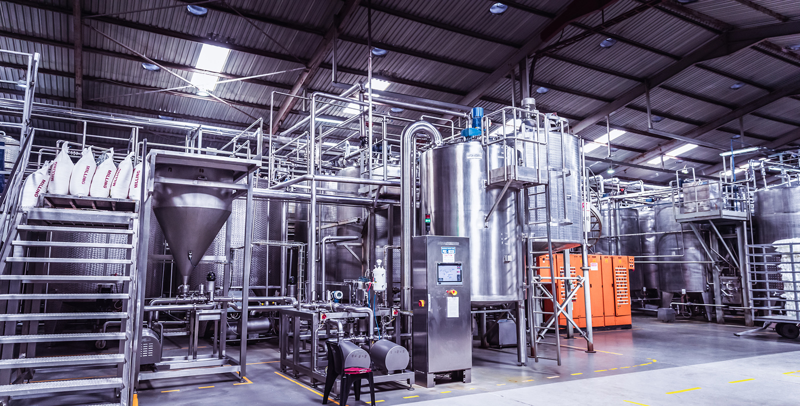 Dịch Vụ Vận Chuyển Container Máy Công Nghiệp Từ HCM Đi Đà Nẵng [Uy Tín & An Toàn]