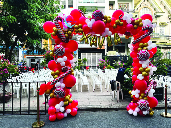 Dịch Vụ Vận Chuyển Container Cổng Trang Trí Noel Từ HCM Đi Đà Nẵng [Chuyên Nghiệp & An Toàn]