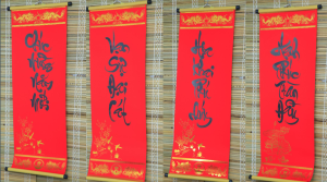 VẬN CHUYỂN CÂU ĐỐI TRANG TRÍ TẾT NHANH CHÓNG 2025