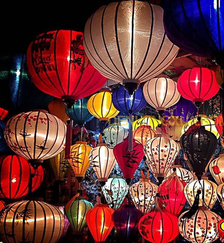 VẬN CHUYỂN ĐÈN LỒNG TRANG TRÍ TẾT NHANH CHÓNG 2025