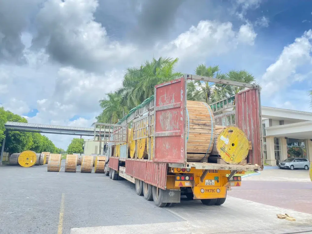 Cho thuê xe tải và xe container chở hàng Tết tuyến Bắc Trung Nam