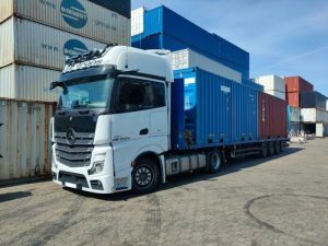 Vận chuyển container hàng may mặc từ Nam Định đi TP.HCM và ngược lại