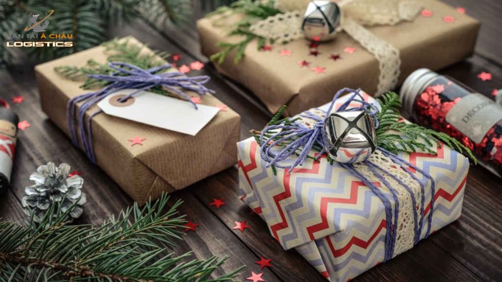 Dịch vụ vận chuyển hàng lẻ và ghép đồ trang trí sự kiện từ TP.HCM đi các tỉnh miền Bắc